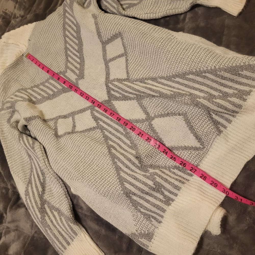 Lovemarks Women's Acrylic Cardigan, Gray & White, Size Medium - Picture 7 of 8